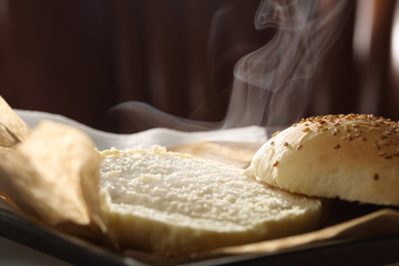 heißes Burgerbrötchen Burger Bun