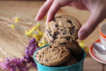 chocolate chip cookie