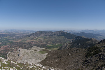 Fototapeta na wymiar Vistas del valle de turón desde sierra Prieta en la provincia de Málaga