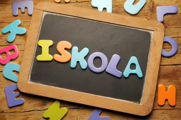 Iskola