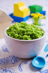 Baby food of peas