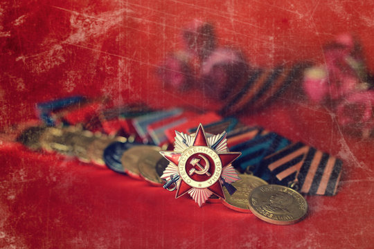 Retro effect on medals composition from Great Patriotic War