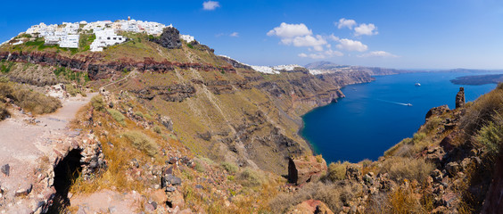 Fototapeta na wymiar Panorama of Thira on Santorini island, Greece