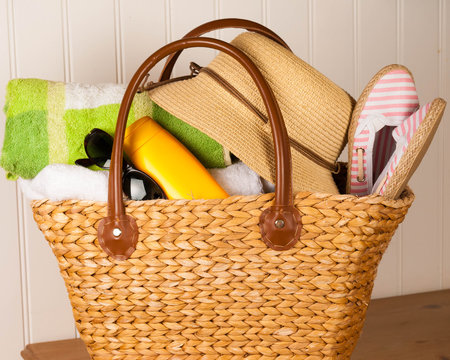 Tasche mit Strandutensilien