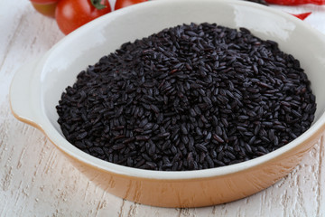 Raw black wild rice