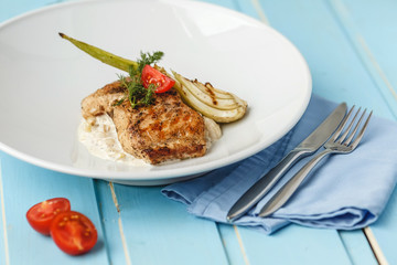 Grilled fish with sause