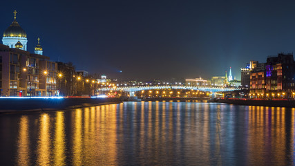 Fototapeta na wymiar Patriarchal bridge in Moscow night view.