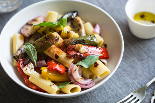 Rigatoni with roasted varieties of vegetables