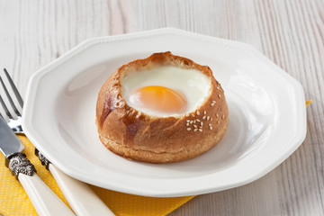 Delicious egg for breakfast / Delicious chicken egg baked in bun for breakfast 