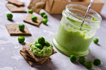 Pea green dip