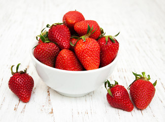 Bowl with strawberries