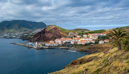 Obraz premium Canical town bay panoramic view, Madeira island.
