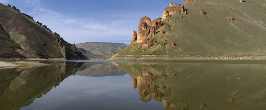 Lake Owyhee at Leslie Gulch