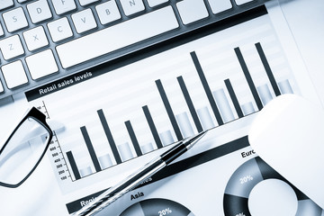 Preparing average sales report