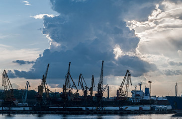 Fototapeta premium Evening in the port.