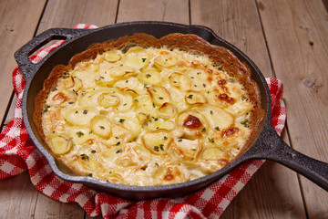 Potato gratin with cream