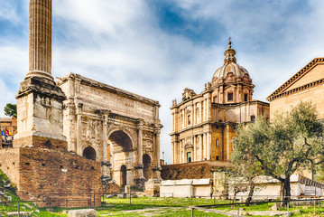 Fototapeta premium Scenic view over the ruins of the Roman Forum, Italy
