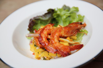 grilled prawns with mango sauce