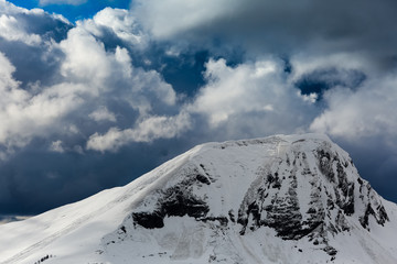 montagne sommet pic neige