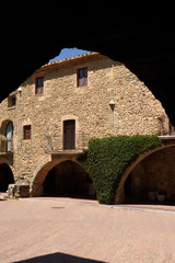 Obraz premium Town square of Monells, Baix Emporda; Girona province; Catalonia