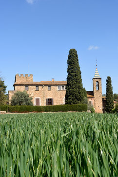 Castle and Church of Sant Iscle and Santa Victoria,Millas, Baix