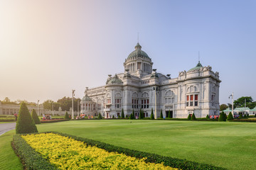 Obraz premium Ananta Samakhom Throne Hall, former reception hall within Dusit Palace in Bangkok.