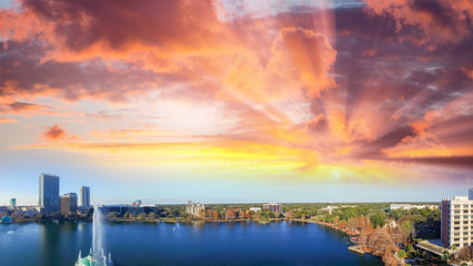 Fototapeta na wymiar Beautiful panoramic aerial view of Orlando from Lake Eola