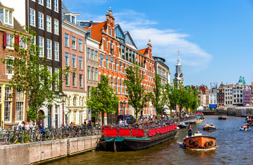 Fototapeta premium Canal in Amsterdam, Netherlands