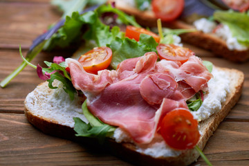 Sandwich with prosciutto