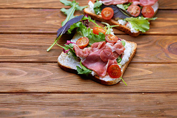 Sandwich with prosciutto