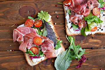 Sandwich with prosciutto