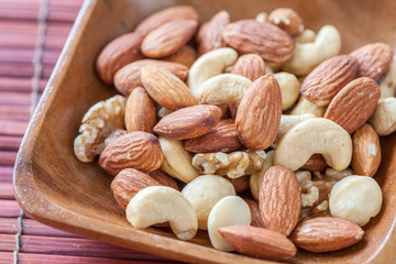 Assorted mixed nuts , Almond , Cashews nuts , macadamia , walnut