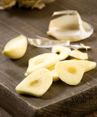raw garlic peeled and cut
