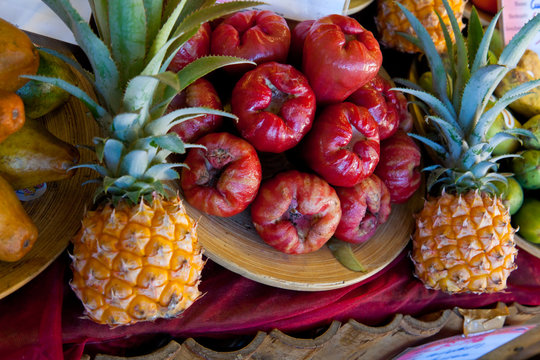 Marktstand mit Javaapfel