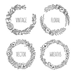 Obraz premium Vector vintage wreaths. Collection of trendy cute floral frames.