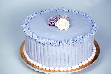 Wedding cake with roses.