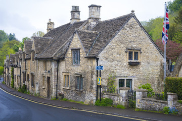 Fototapeta na wymiar Quaint town of Castle Combe in the Cotswolds of England
