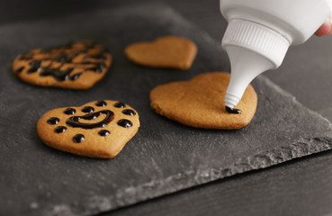 Cookies decorating process