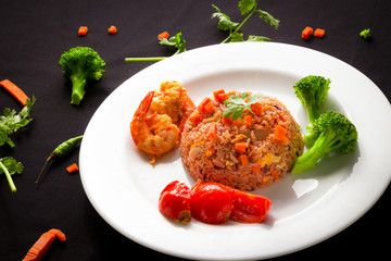 Fried rice on Black Linnin