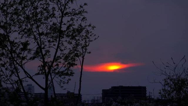 4K・曇り日の日没・タイムラプス_15-191