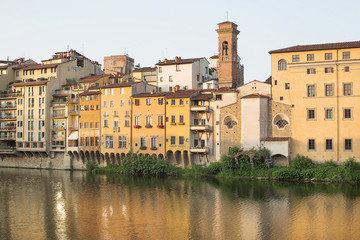 Fototapeta na wymiar View across Arno River