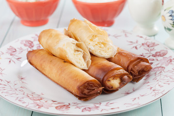 Phyllo pastry cheese rolls