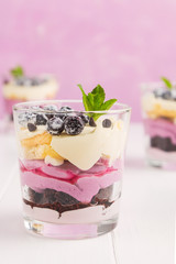 Black currant verrine