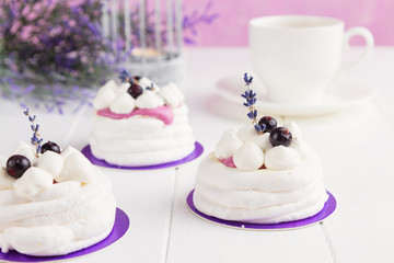 Mini pavlova with black currant and lavender