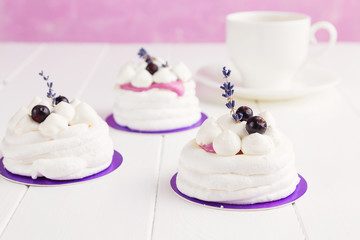 Mini pavlova with black currant and lavender