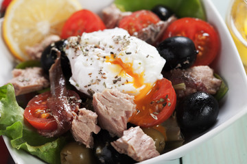 Salad Nicoise with tuna and poached egg