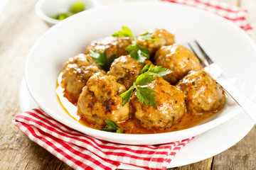 Meatballs in tomato sauce