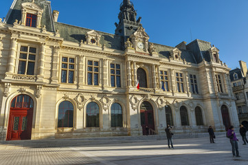 Fototapeta na wymiar Ayuntamiento de Poitiers, Francia