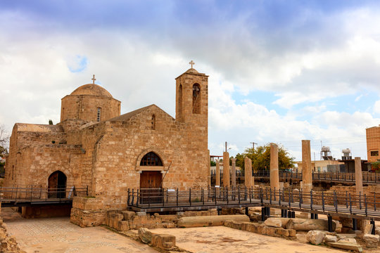 The Panagia Chrysopolitissa church was built in the 13th century over the ruins of the largest Early Byzantine basilica on the island.