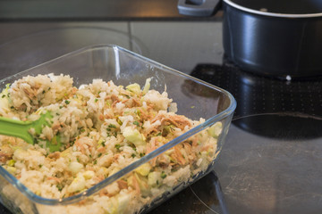 salade with tuna and rice